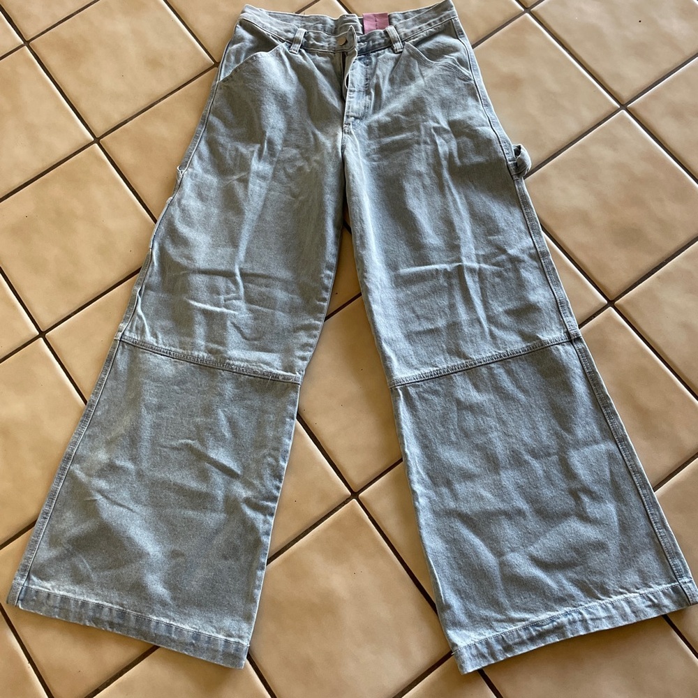UNIF cargo wide leg girls size: 30 
USED in good condition, never worn!!